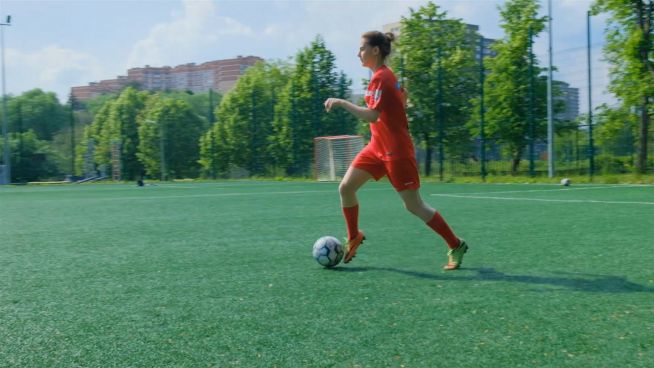 Female Footballer: Der steinige Weg einer Fußballerin
