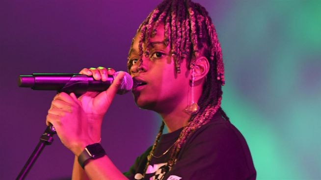 Die Reggae Sängerin Koffee schreibt Songs für Rihanna
